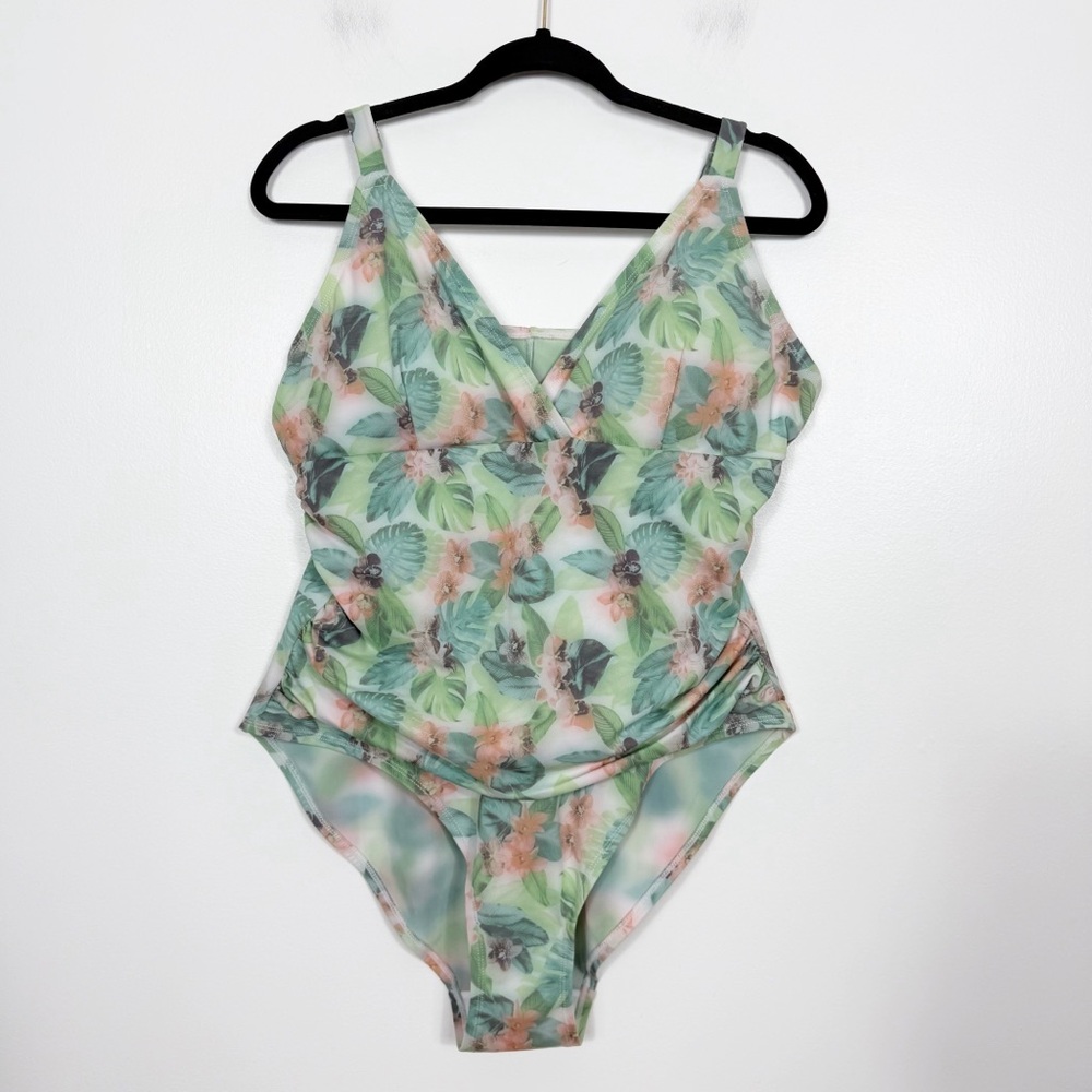 Ruby Ribbon palm leafy floral one piece bathing suit NWOT Size 18